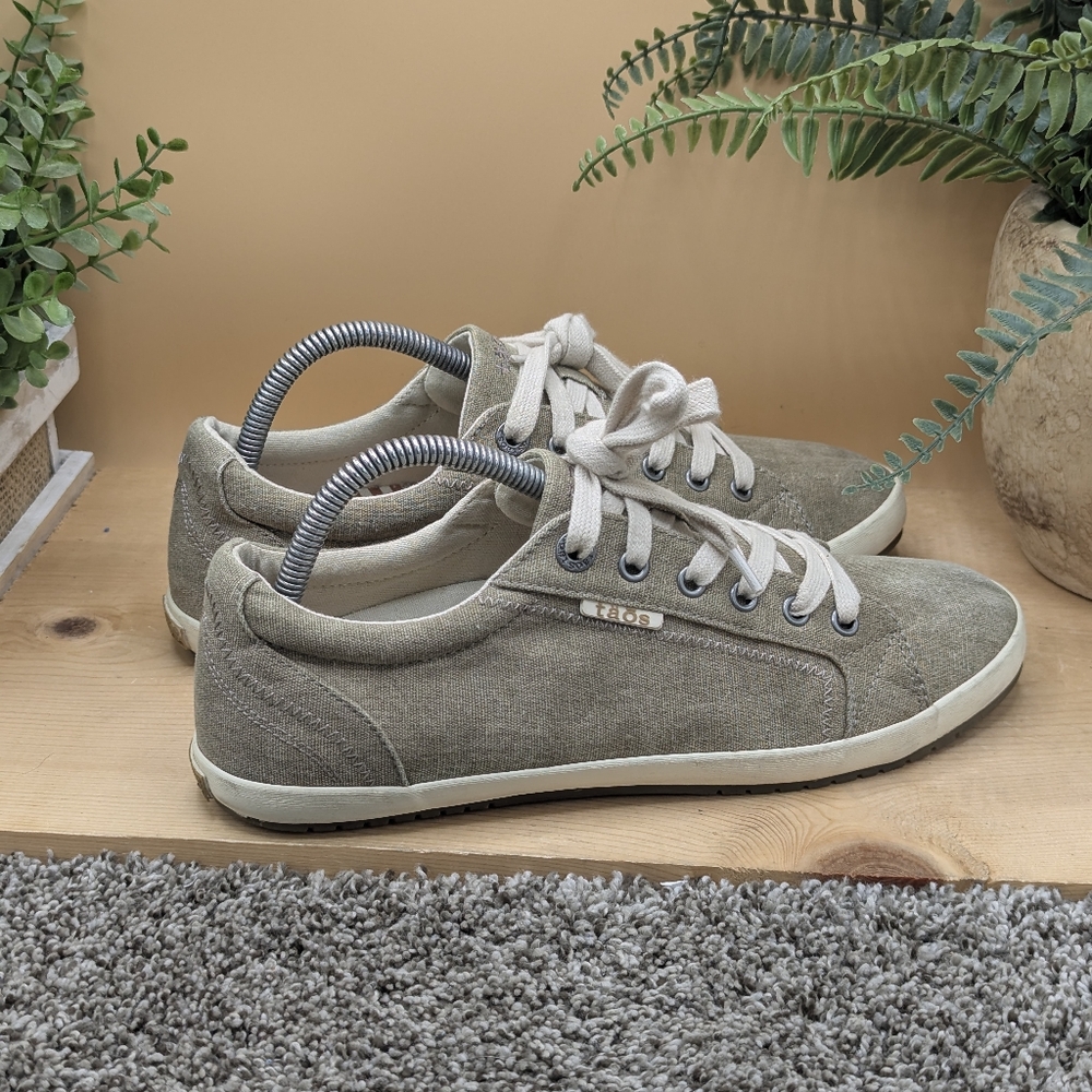 TAOS Star Sneaker Women's Size 9 Casual Walking Work Shoes